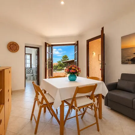 One-bedroom Sea View With Sunset Terrace 2-3 *