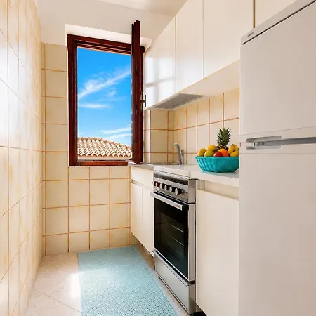 One-bedroom Sea View With Sunset Terrace 2-3 Baja Sardinia