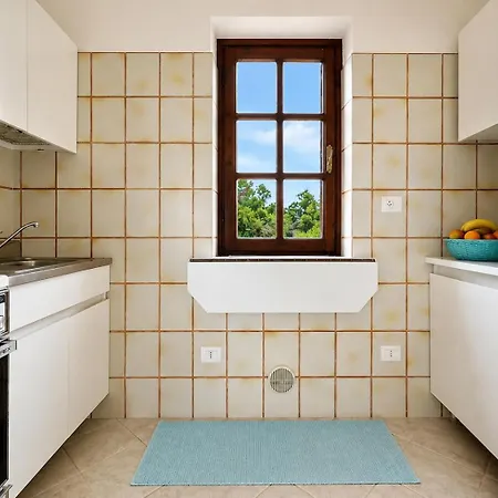 Vakantiehuis One-bedroom Sea View With Sunset Terrace 2-3